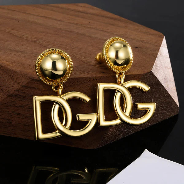 Brincos DG com 18 K de Ouro Amarelo - DG