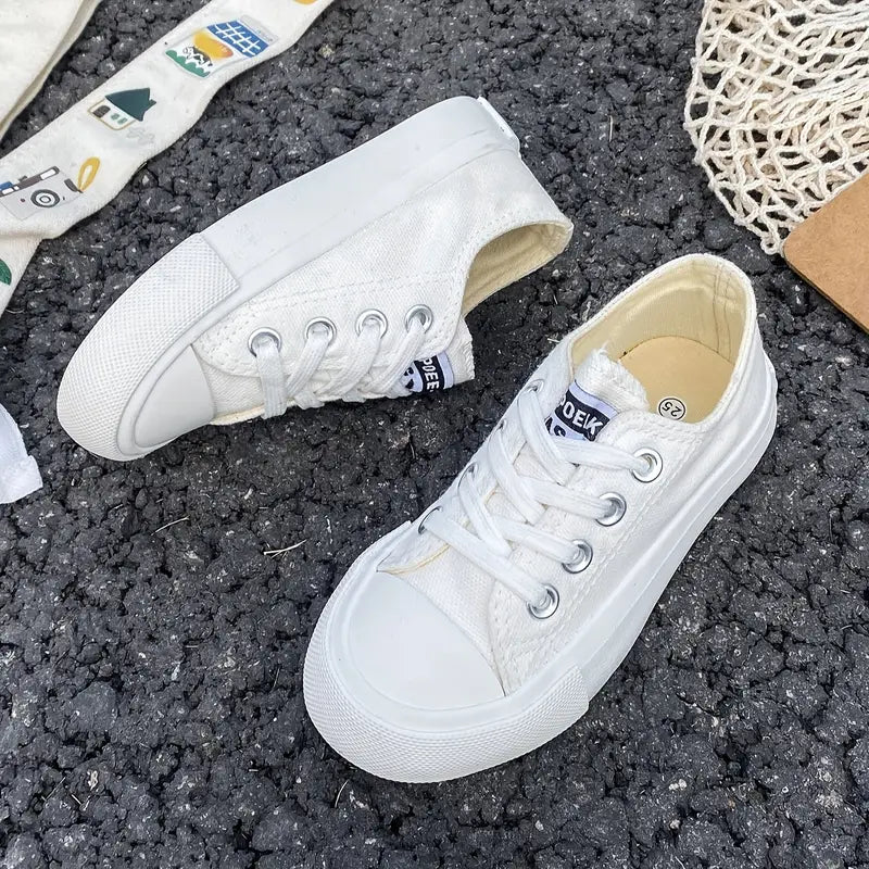 Sapatilhas de skate modernos com cadarços para meninas – calçados confortáveis e respiráveis e antiderrapantes para crianças
