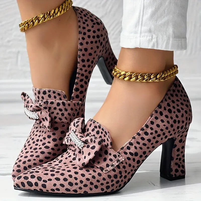 Sapatos de salto alto femininas com estampa de chita e decoração com laço de strass