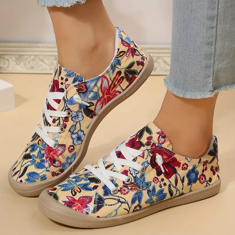 Sapatilhas femininos com padrão de flor