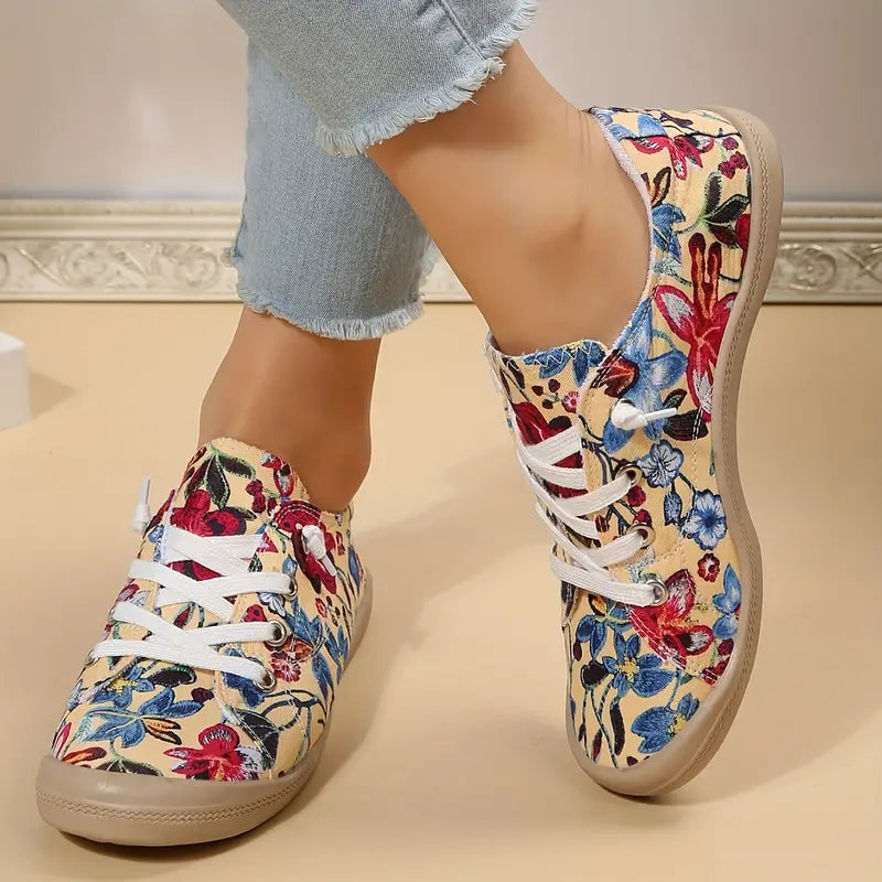 Sapatilhas femininos com padrão de flor