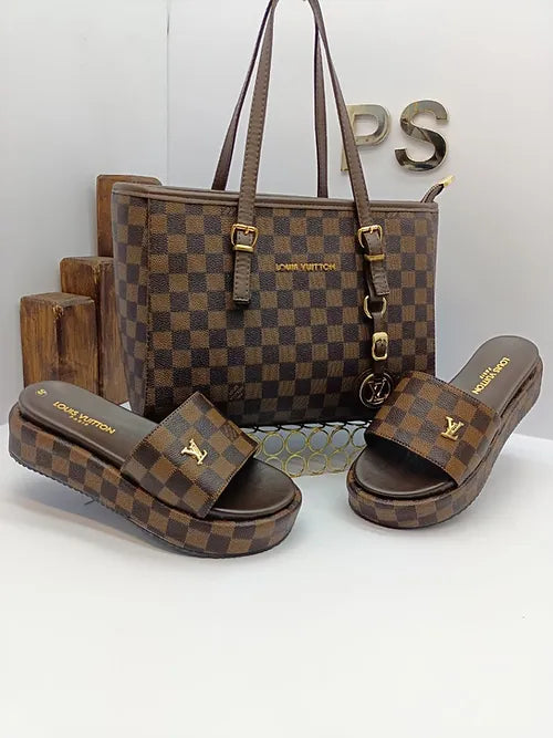 Chinelo e bolsa combinada LOUIS VUITTON