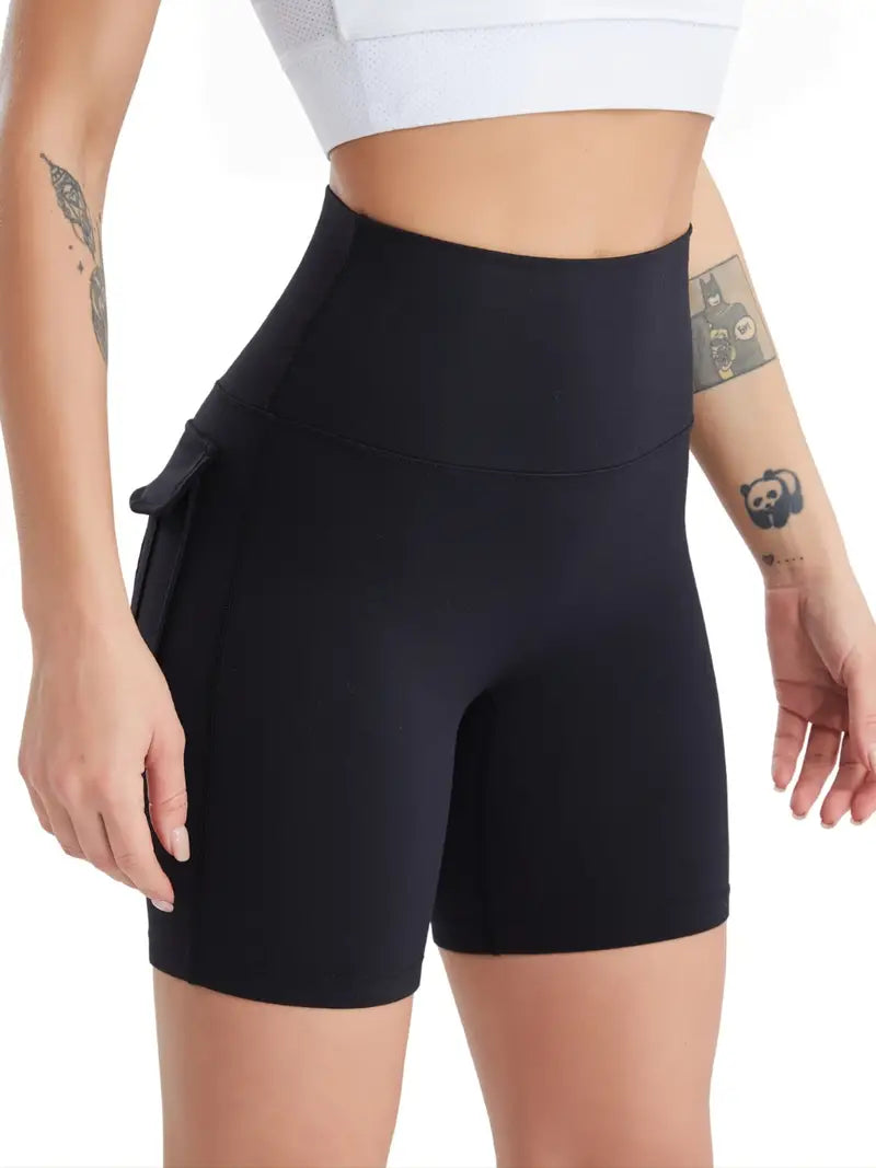 Shorts esportivos de cintura alta com bolsos