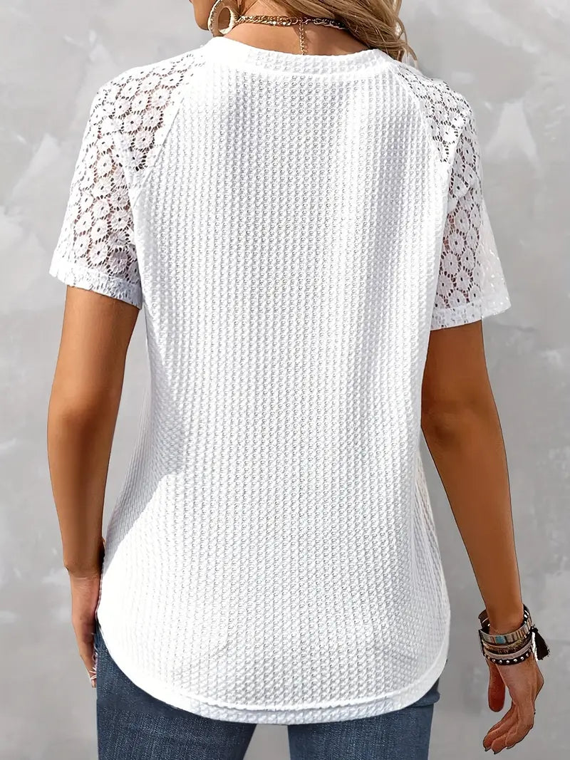 Blusa de manga curta elegante com decote em V sólido e renda frontal