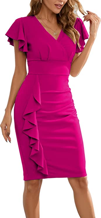 Vestido decote em v com mangas e babados
