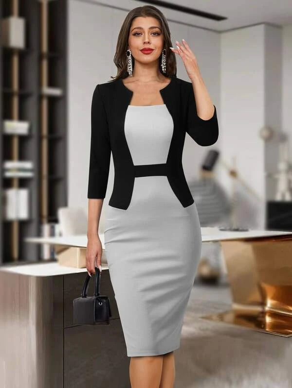 Vestido colante ao corpo com bainha dividida