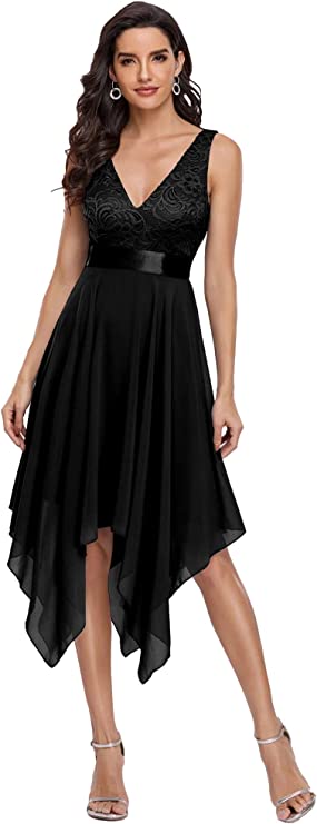 Vestido com decote em V profundo e renda chiffon