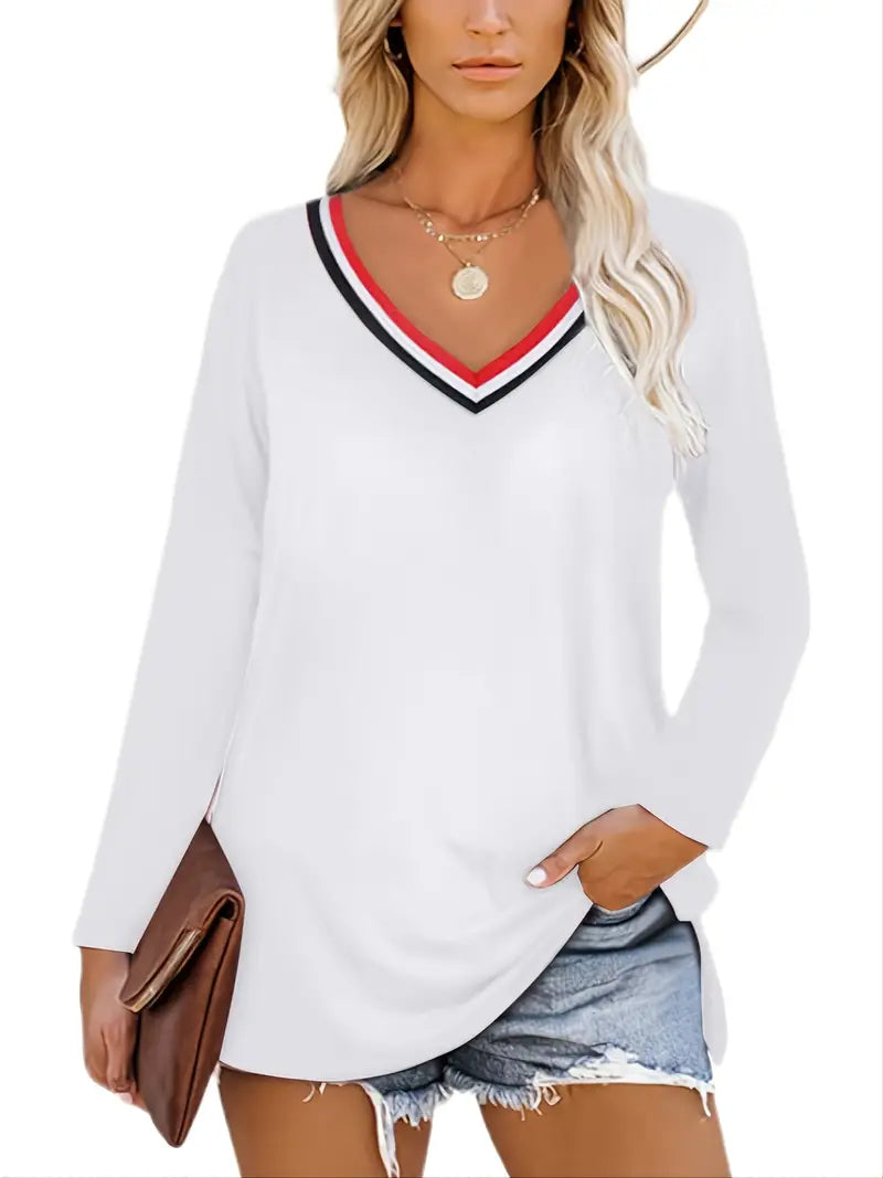 Camisetas colorida com decote em V e fenda