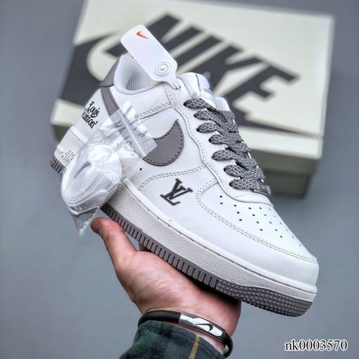 Sapatilhas Femininas LOUIS VUITTON AF1