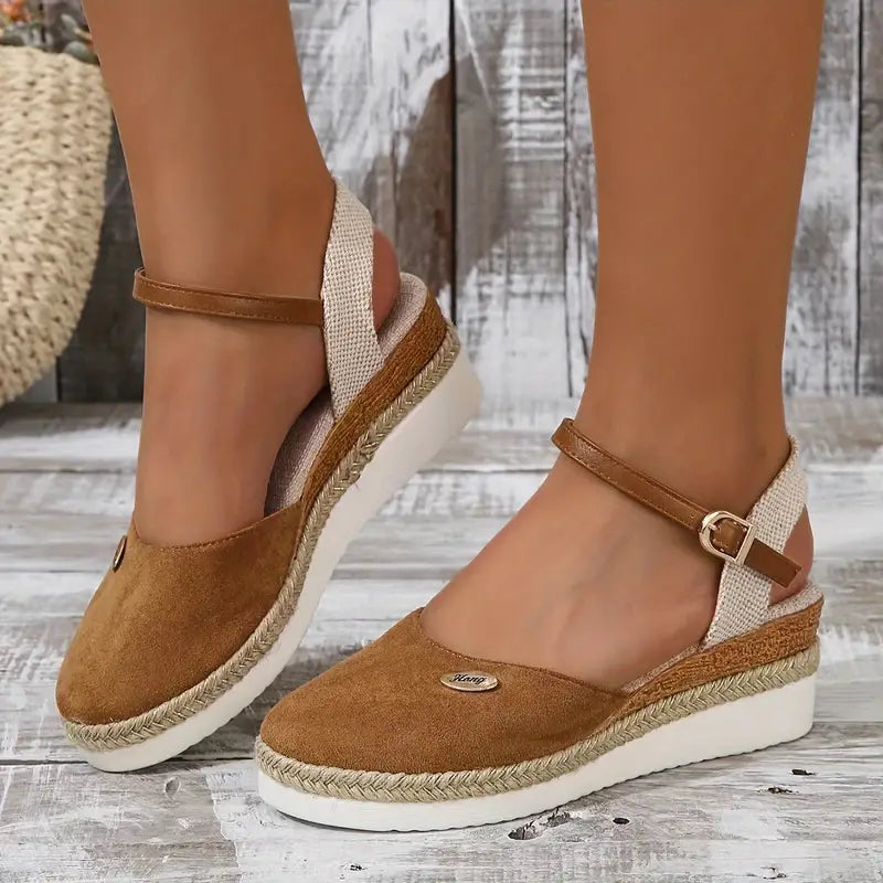 Sandálias femininas plataforma Colorblock com fivela ajustável no tornozelo