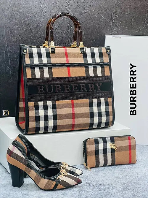 Sapatos e bolsa combinada BURBERRY