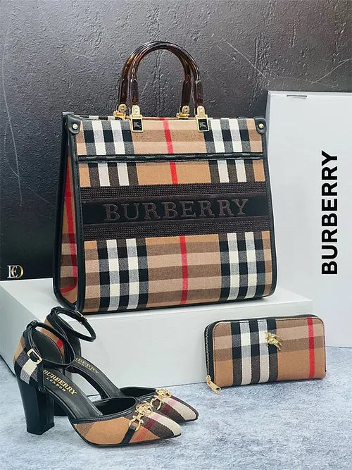 Sapatos e bolsa combinada BURBERRY