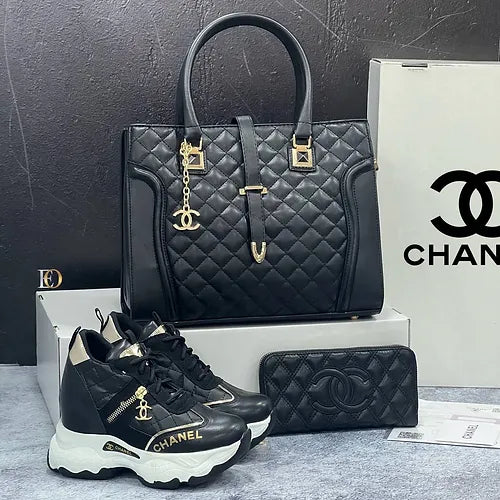 Sapatilhas e bolsas combinadas CHANEL