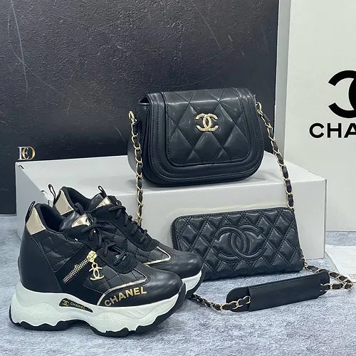 Sapatilhas e bolsas combinadas CHANEL