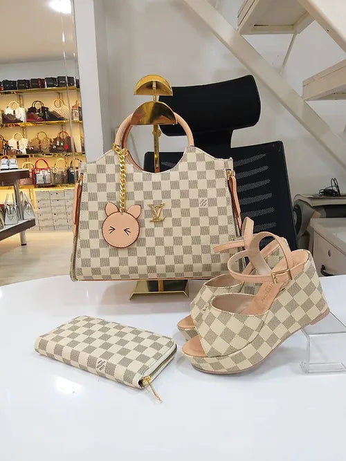 Sandalias e bolsa combinada LOUS VUITTON