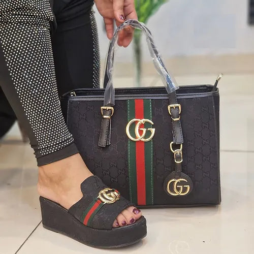 Chinelo e bolsa combinada GUCCI