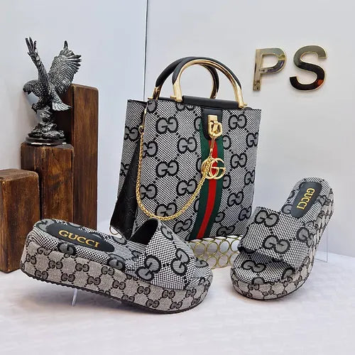 Chinelo e bolsa combinada GUCCI