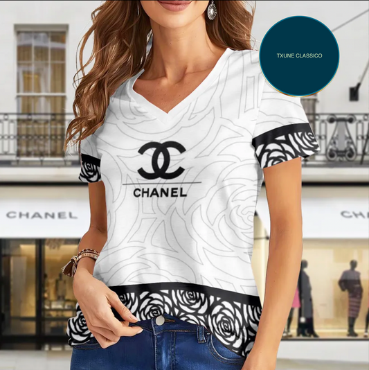 Camiseta CHANEL com decote em V