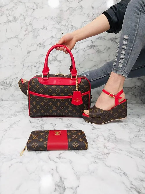 Chinelo e bolsa combinada LOUIS VUITTON