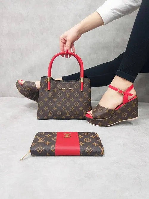 Chinelo e bolsa combinada LOUIS VUITTON