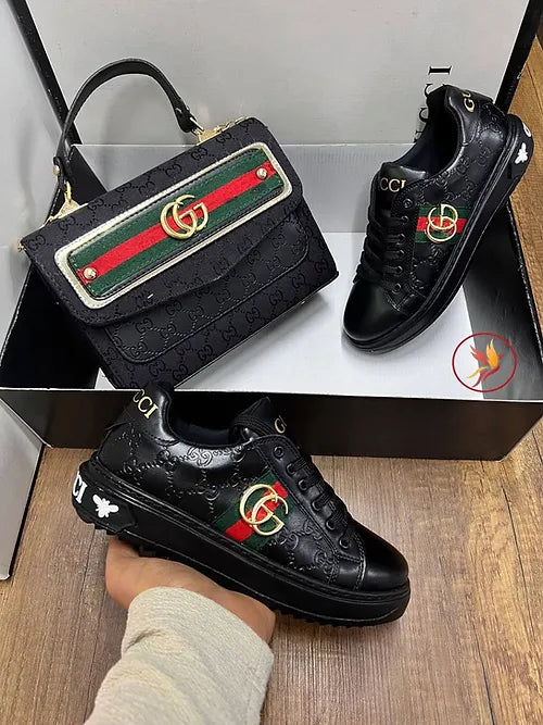 Sapatilhas e bolsa combinada GUCCI