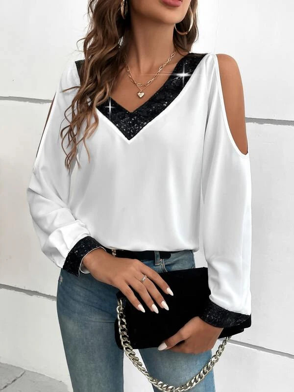 Blusa ombro frio com lantejoulas contrastantes