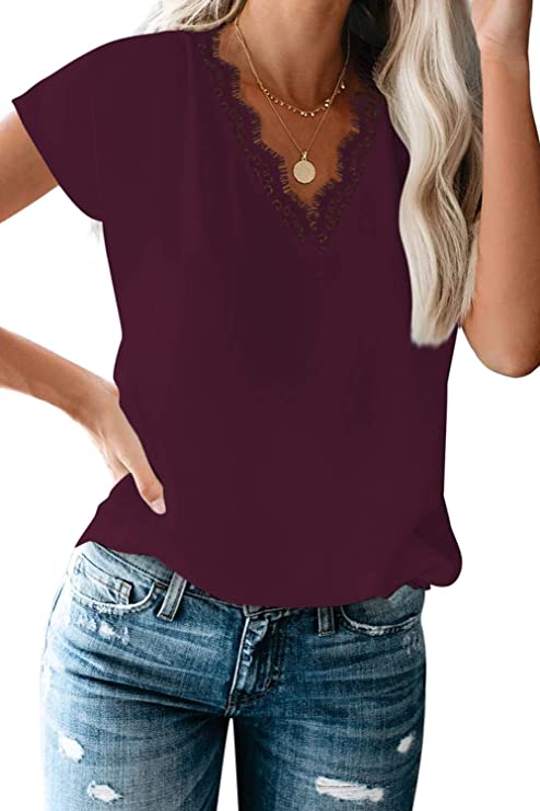 Blusa sexy com decote em V e acabamento em renda